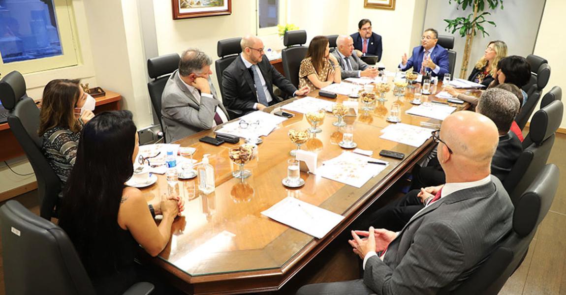 Imagem da notícia - Diretor-geral da EMERJ se reúne com membros do Conselho Consultivo