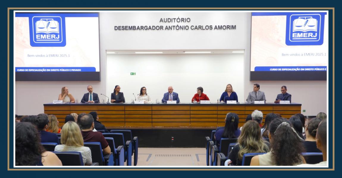 Foto: Mesa da Aula Inaugural do Curso de Especialização em Direito Público e Privado