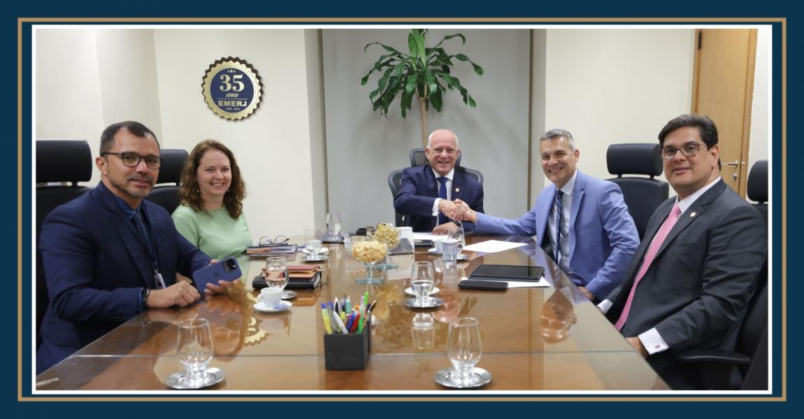 Foto: desembargador Cláudio Luís Braga dell’Orto, acompanhado do diretor do Departamento de Direito Internacional da Organização dos Estados Americanos (OEA), Dante Negro. Durante