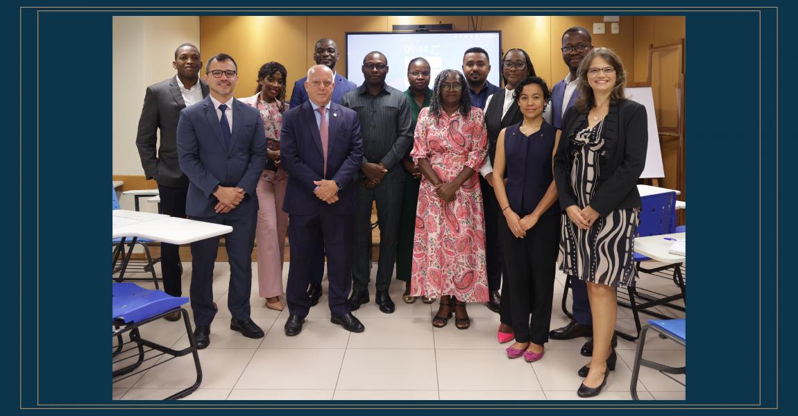 Foto: Auditores magistrados agistrados de Angola visitam a EMERJ.