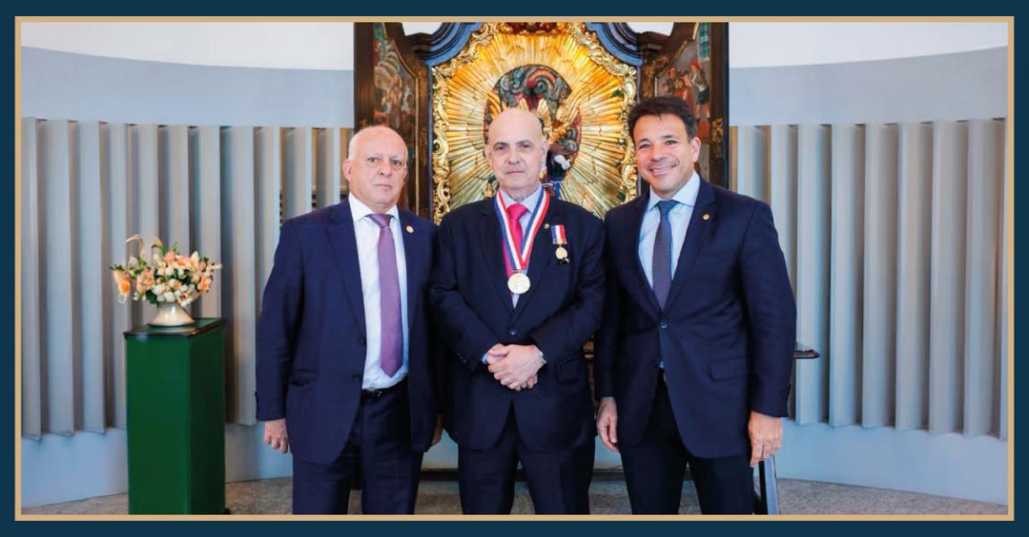 Imagem da notícia - Diretor-geral da EMERJ prestigia a homenagem ao desembargador do TJRJ, André Ricardo de Franciscis Ramos, que recebeu a Medalha de Mérito Pedro Ernesto