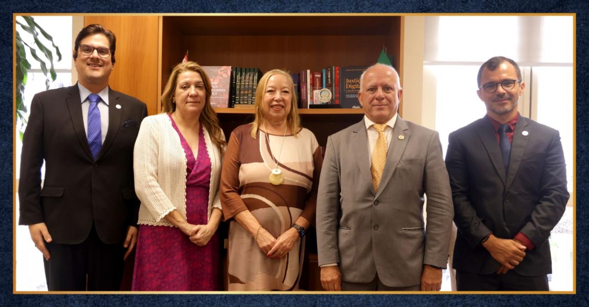 Imagem da notícia - EMERJ recebe visita institucional da integrante do Centro de Estudos Jurídicos da Procuradoria (UERJ/PGCJUR), Angela Dias Mendes