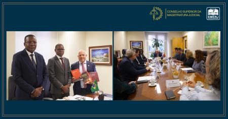 Foto: Diretor-geral da EMERJ, desembargador Cláudio Luís Braga dell’Orto, acompanhado dos  os magistrados de Angola, Manuel Assuílo e Correa Bartolomeu e de demais participantes da reunião.