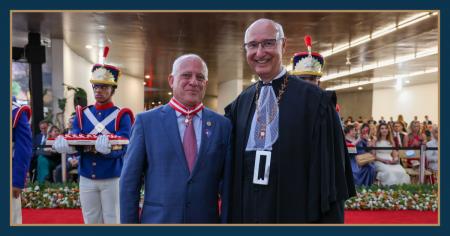 Foto: O diretor-geral da Escola da Magistratura do Estado do Rio de Janeiro (EMERJ), desembargador Cláudio Luís Braga dell’Orto recebe condecoração da Ordem do Mérito Judiciário do Trabalho, no grau Comendador.