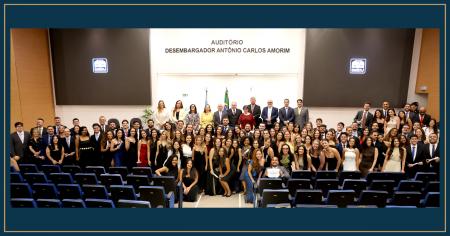 Fotos: Formandos do Curso de Especialização em Direito Público e Privado 2025.2.