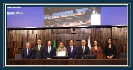 Imagem da notícia - Diretor-geral da EMERJ participa de sessão solene em homenagem ao Dia Nacional da Defensoria Pública
